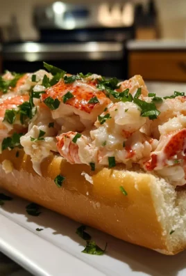 Irresistible Classic New England Lobster Roll Recipe to Savor