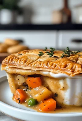Irresistible Savory Vegan Thanksgiving Pot Pie Recipe to Savor